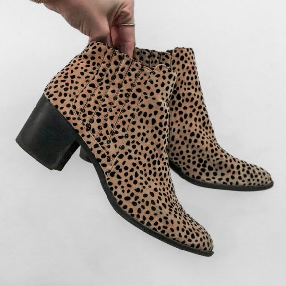 Qupid Shoes - QUPID Mystique Cheetah Ankle Boot